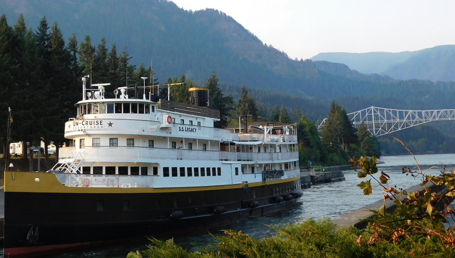 Exploring the Scenic Waterways: An In-Depth Look at our Columbia River Cruises
