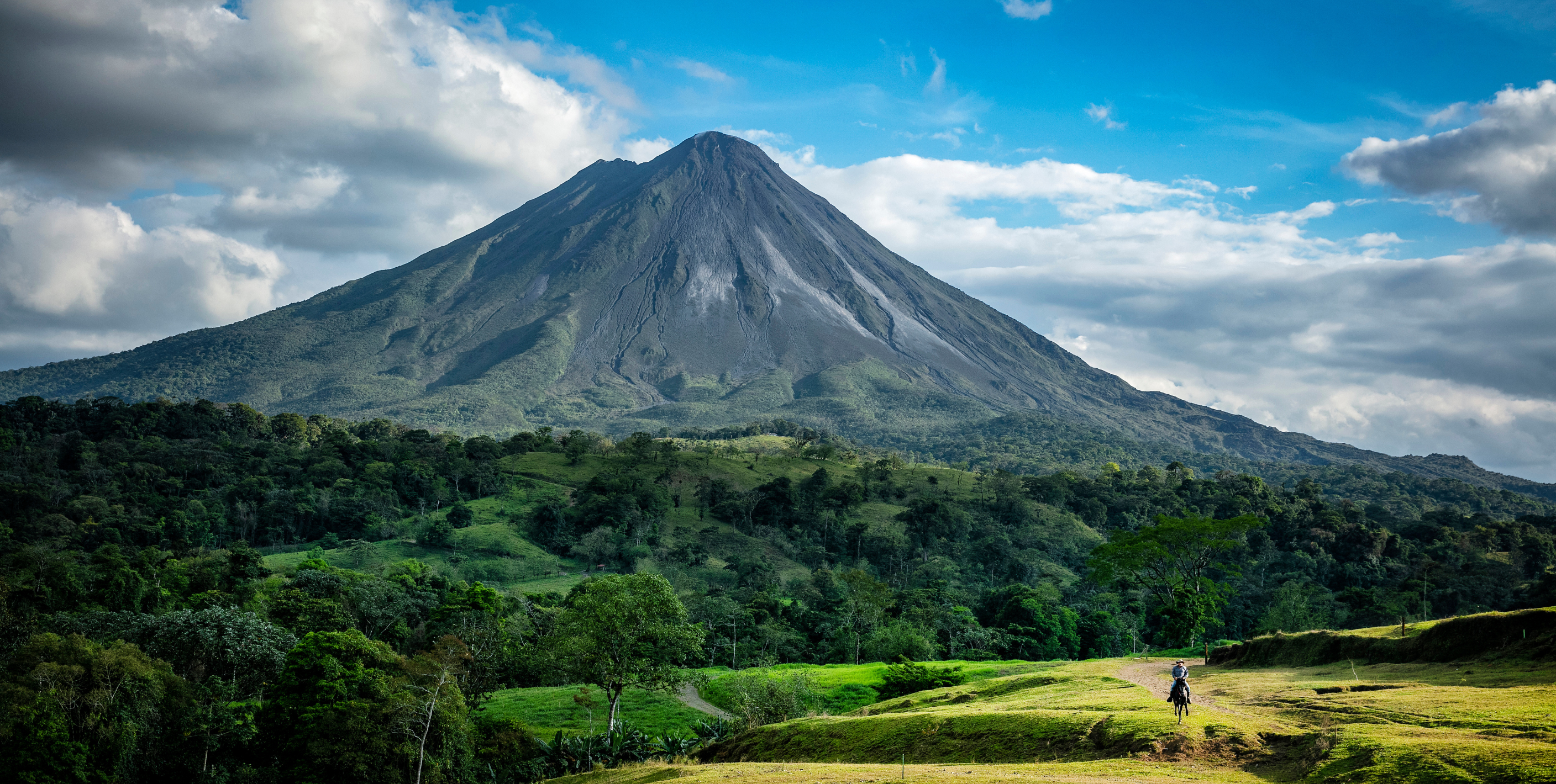 Immersive Costa Rica by Land: Volcanoes, Rivers & Cloud Forest ...