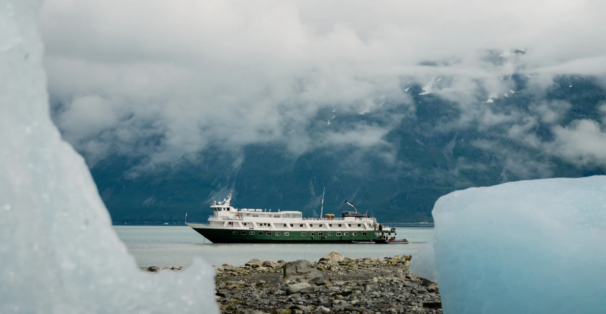 -UnCruise Adventures 